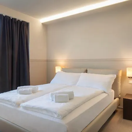Carlotta Olivo Apartment Lazise
